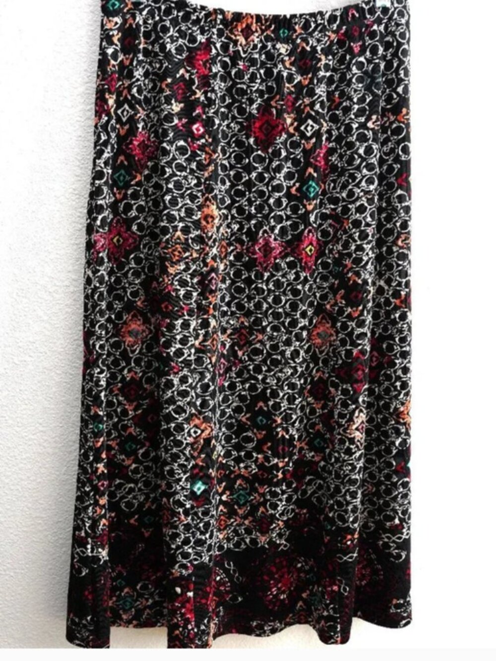Chico's Travelers Multi Color Elastic Waist Skirt size 1